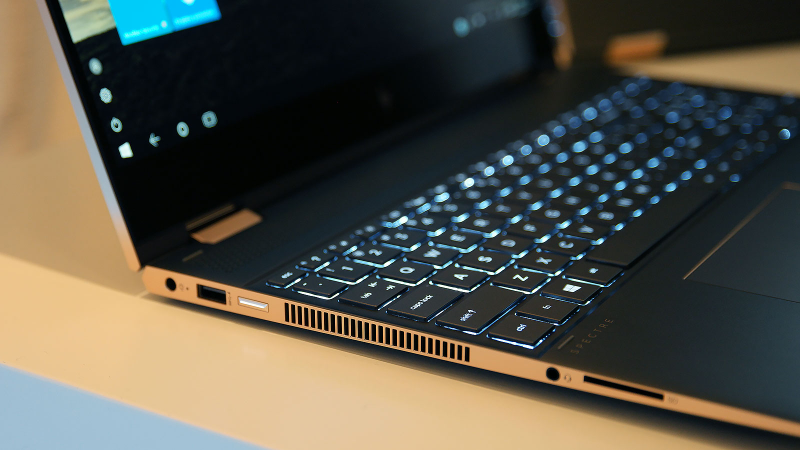 The Spectre even comes with a full size SD card reader.